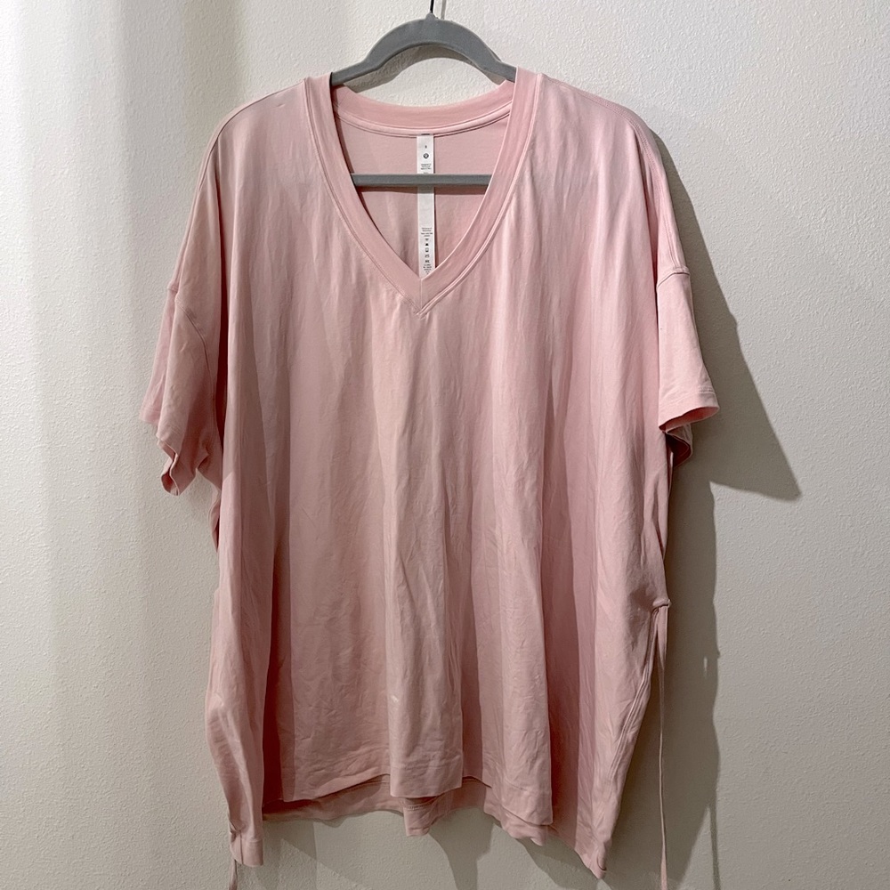 Lululemon v-neck T-shirt
